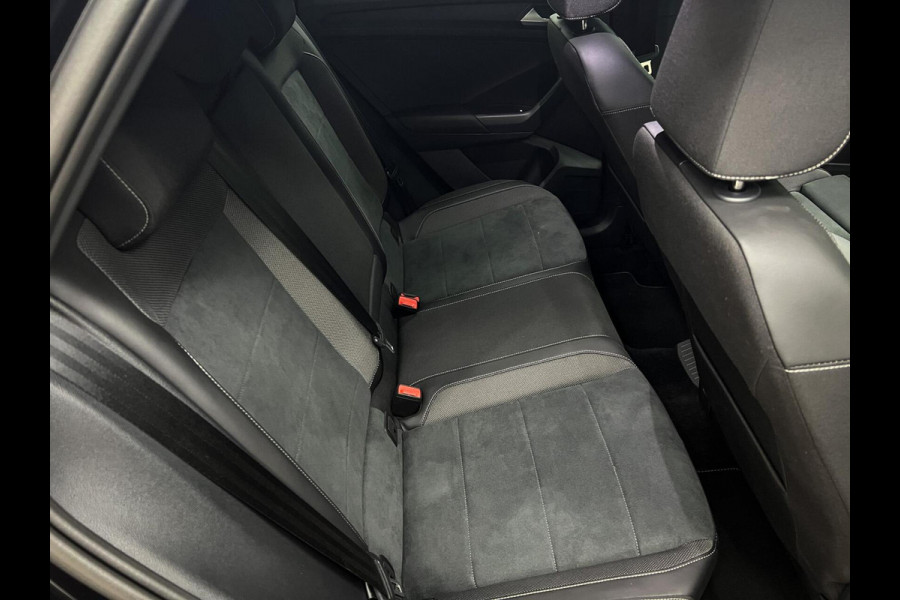 Volkswagen T-Roc 1.5 TSI R-Line Camera | IQ Drive | Massage
