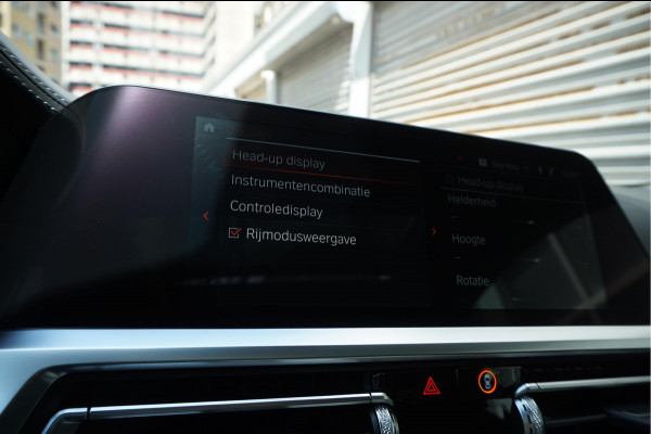 BMW 4 Serie Coupé M440i xDrive High Executive | M-SPORT | SAN REMO GRUN | Panoramadak | Harman Kardon | Head Up Display | Adaptieve demping | APPLE CarPlay | 360 graden Camera