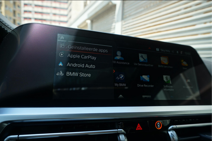 BMW 4 Serie Coupé M440i xDrive High Executive | M-SPORT | SAN REMO GRUN | Panoramadak | Harman Kardon | Head Up Display | Adaptieve demping | APPLE CarPlay | 360 graden Camera