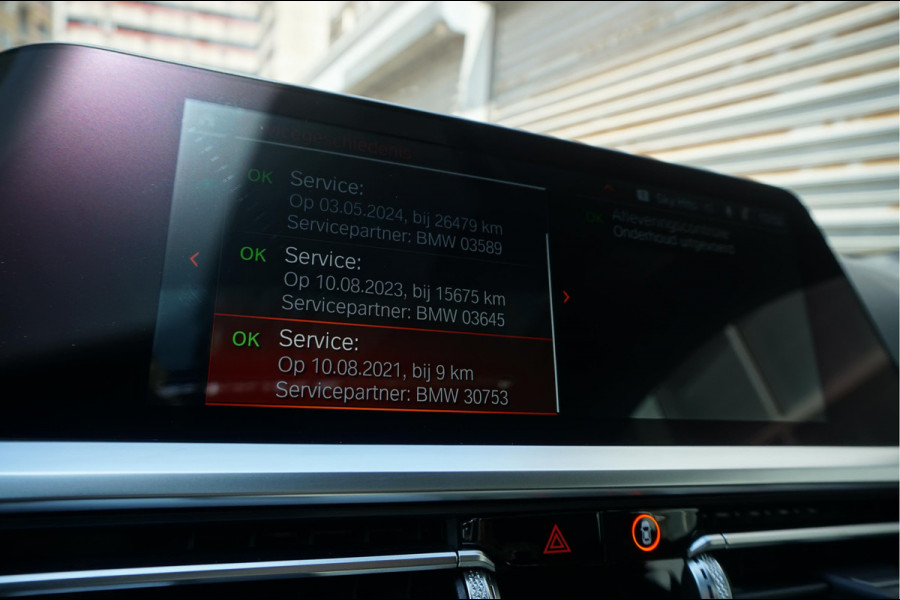 BMW 4 Serie Coupé M440i xDrive High Executive | M-SPORT | SAN REMO GRUN | Panoramadak | Harman Kardon | Head Up Display | Adaptieve demping | APPLE CarPlay | 360 graden Camera