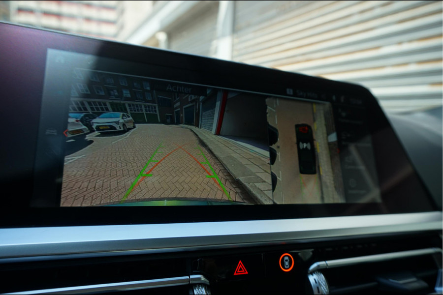 BMW 4 Serie Coupé M440i xDrive High Executive | M-SPORT | SAN REMO GRUN | Panoramadak | Harman Kardon | Head Up Display | Adaptieve demping | APPLE CarPlay | 360 graden Camera