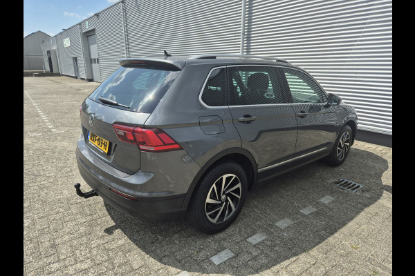 Volkswagen Tiguan 1.5 TSI Life Automaat,applecarplay/android/navigatie,cruise,stoelverwarming,parkeersensoren,trekhaak,