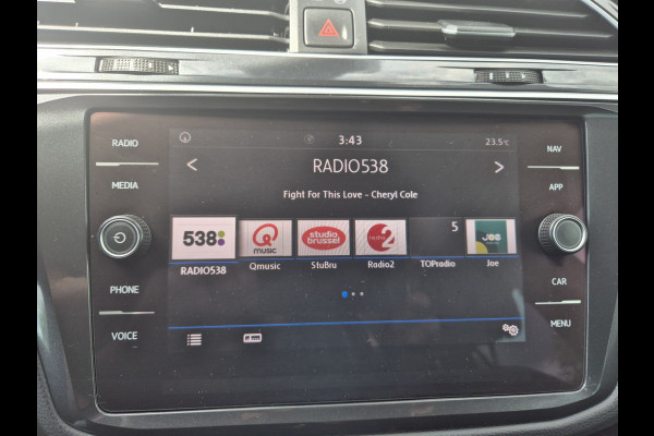 Volkswagen Tiguan 1.5 TSI Life Automaat,applecarplay/android/navigatie,cruise,stoelverwarming,parkeersensoren,trekhaak,