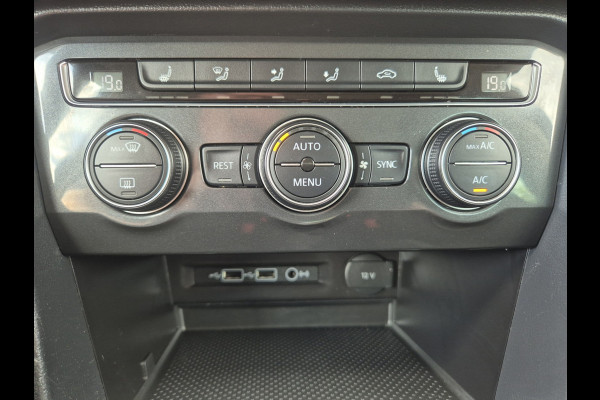 Volkswagen Tiguan 1.5 TSI Life Automaat,applecarplay/android/navigatie,cruise,stoelverwarming,parkeersensoren,trekhaak,