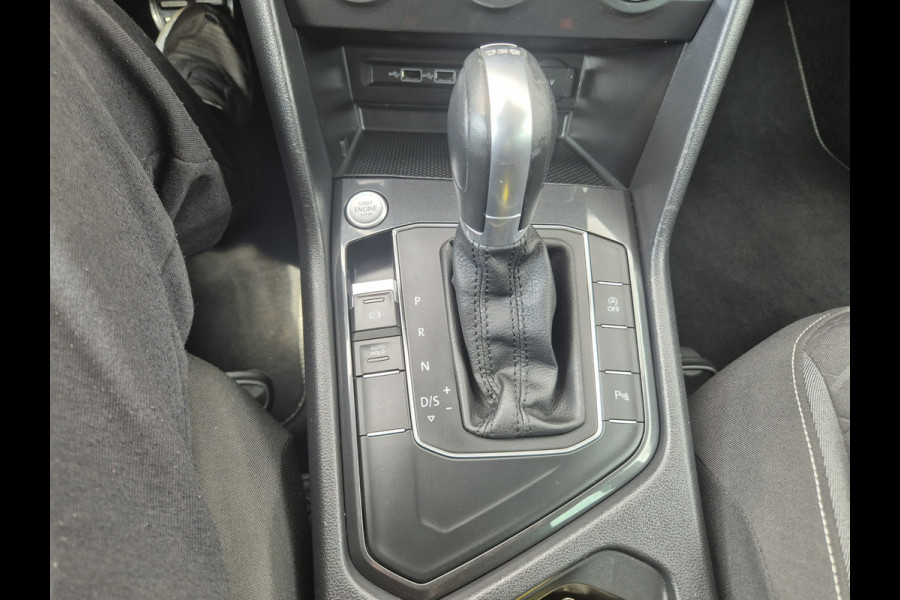 Volkswagen Tiguan 1.5 TSI Life Automaat,applecarplay/android/navigatie,cruise,stoelverwarming,parkeersensoren,trekhaak,
