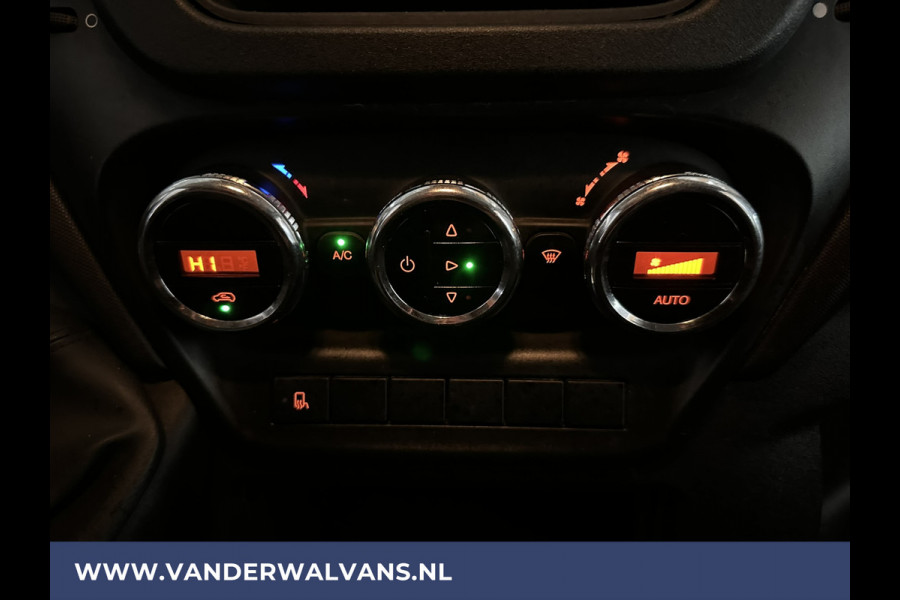 Iveco Daily 35C14V 136pk L2H2 Dubbel Lucht Euro6 Airco | 3500kg trekhaak | Cruisecontrol | Chauffeursstoel Bijrijdersbank