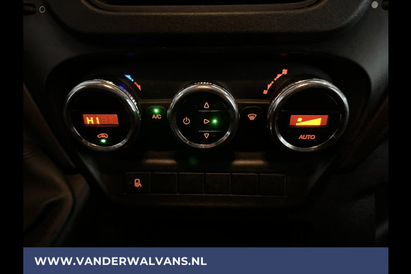 Iveco Daily 35C14V 136pk L2H2 Dubbel Lucht Euro6 Airco | 3500kg trekhaak | Cruisecontrol | Chauffeursstoel Bijrijdersbank