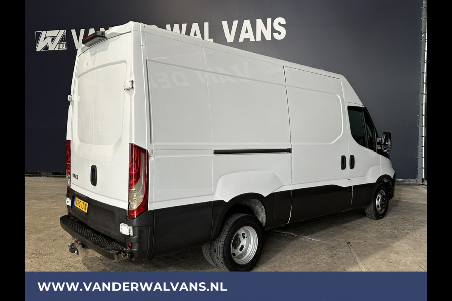 Iveco Daily 35C14V 136pk L2H2 Dubbel Lucht Euro6 Airco | 3500kg trekhaak | Cruisecontrol | Chauffeursstoel Bijrijdersbank