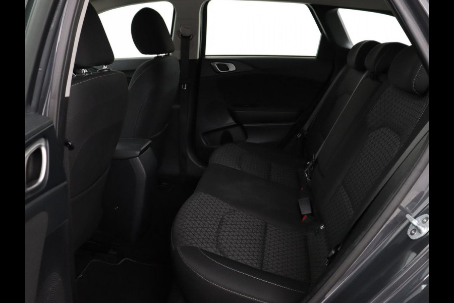 Kia Ceed 1.0 T-GDi DynamicLine | Camera | Carplay | Navigatie | Climate control | Cruise control | Parkeerhulp | Bluetooth | DAB