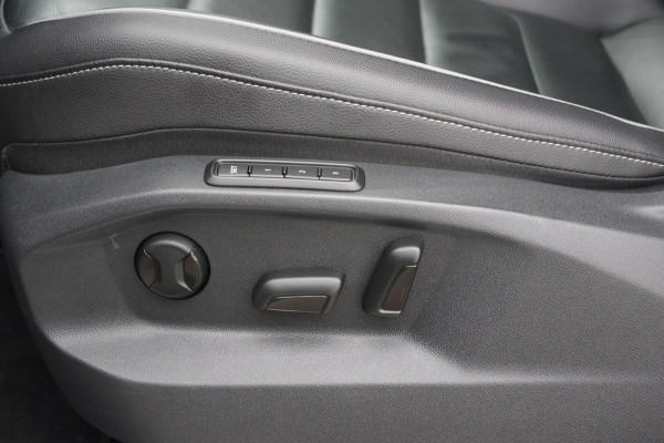 Volkswagen Tiguan 1.4 TSI eHybrid 245 PK R-Line BNS+ PHEV, Leder, Panoramadak, Groot-Navigatie, 360 Camera