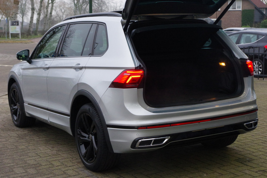 Volkswagen Tiguan 1.4 TSI eHybrid 245 PK R-Line BNS+ PHEV, Leder, Panoramadak, Groot-Navigatie, 360 Camera
