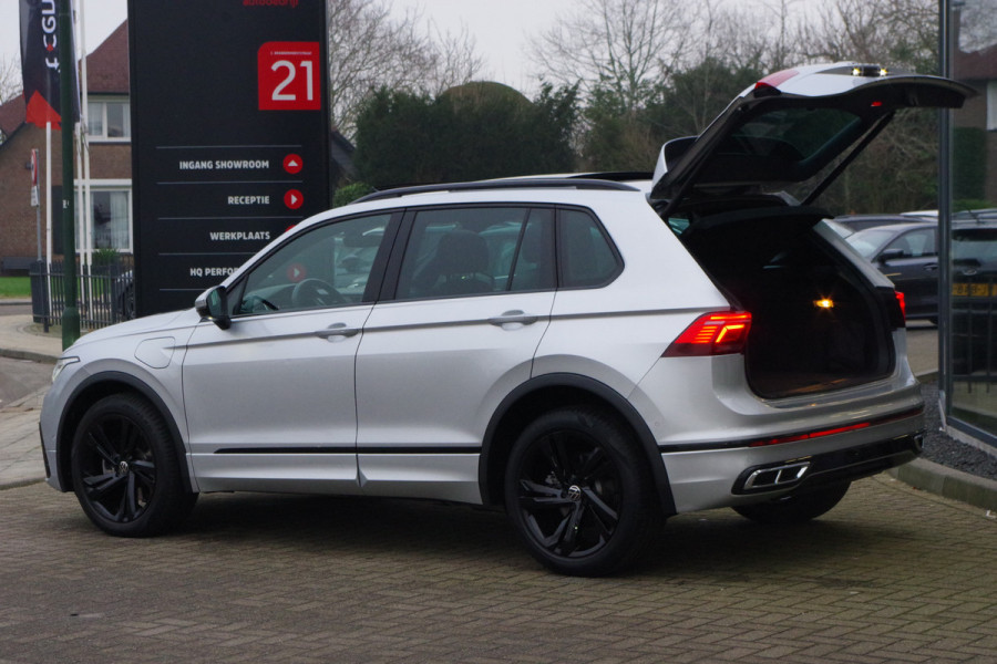 Volkswagen Tiguan 1.4 TSI eHybrid 245 PK R-Line BNS+ PHEV, Leder, Panoramadak, Groot-Navigatie, 360 Camera