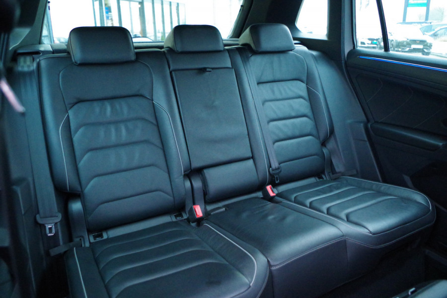 Volkswagen Tiguan 1.4 TSI eHybrid 245 PK R-Line BNS+ PHEV, Leder, Panoramadak, Groot-Navigatie, 360 Camera