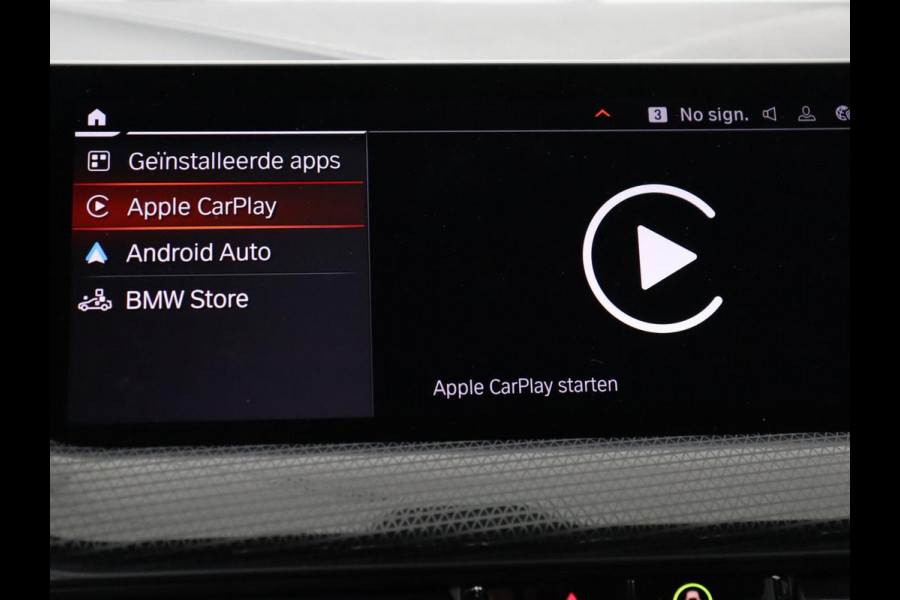 BMW 1-serie 118i M Sport | Trekhaak | Carplay | Navigatie | Sportstoelen | Half leder | Full LED | Climate control | Parkeerhulp