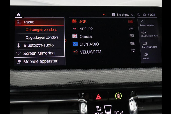 BMW 1-serie 118i M Sport | Trekhaak | Carplay | Navigatie | Sportstoelen | Half leder | Full LED | Climate control | Parkeerhulp
