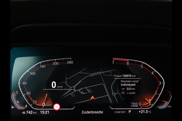 BMW 1-serie 118i M Sport | Trekhaak | Carplay | Navigatie | Sportstoelen | Half leder | Full LED | Climate control | Parkeerhulp