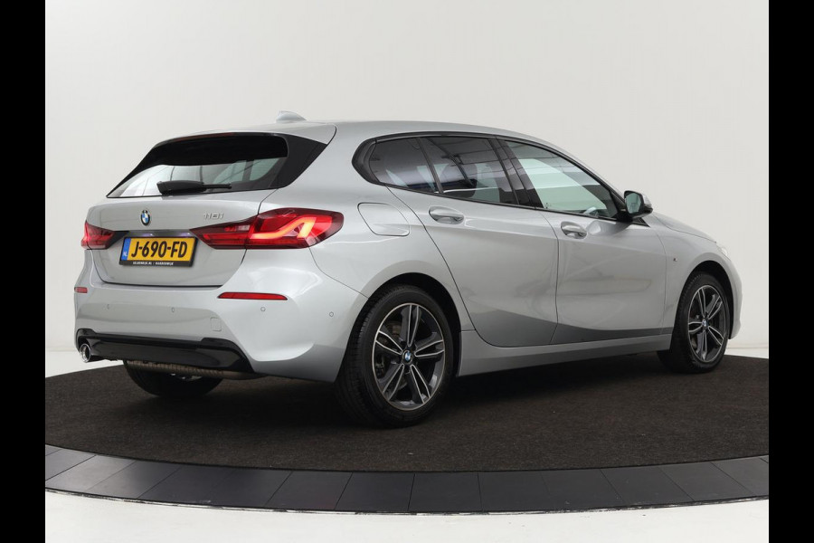BMW 1-serie 118i M Sport | Trekhaak | Carplay | Navigatie | Sportstoelen | Half leder | Full LED | Climate control | Parkeerhulp