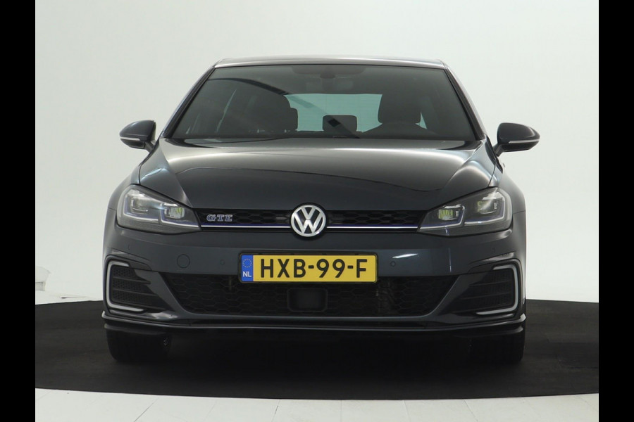 Volkswagen Golf 1.4 TSI PHEV GTE 204 PK | CarPlay | Camera