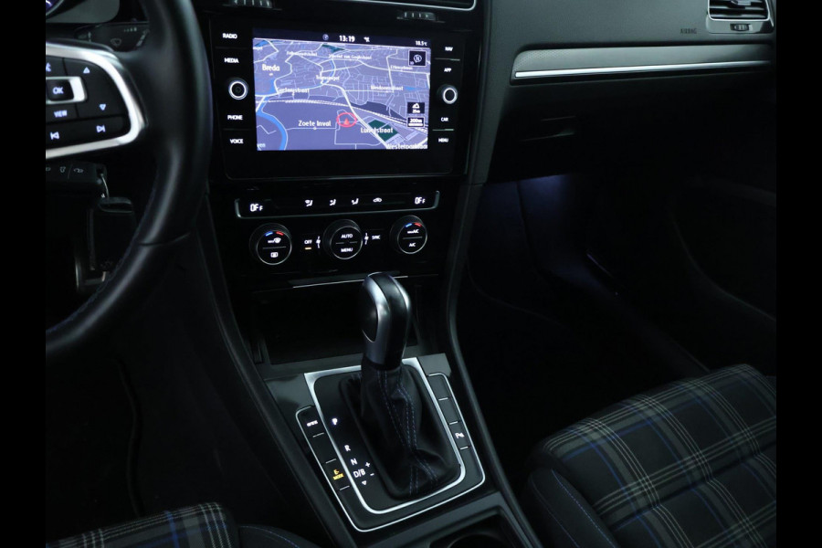 Volkswagen Golf 1.4 TSI PHEV GTE 204 PK | CarPlay | Camera
