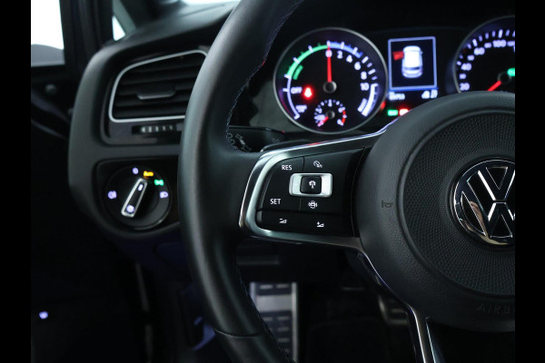 Volkswagen Golf 1.4 TSI PHEV GTE 204 PK | CarPlay | Camera