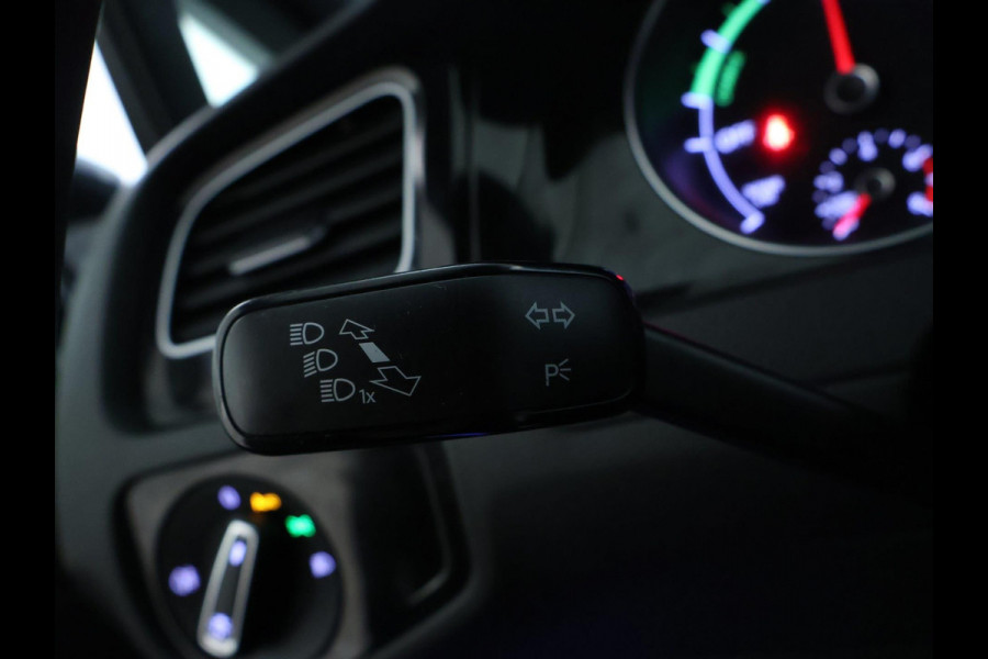 Volkswagen Golf 1.4 TSI PHEV GTE 204 PK | CarPlay | Camera