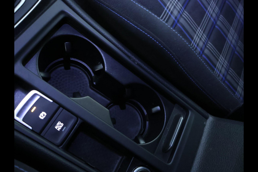 Volkswagen Golf 1.4 TSI PHEV GTE 204 PK | CarPlay | Camera