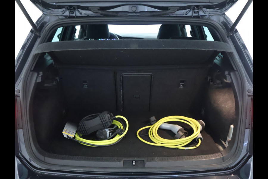 Volkswagen Golf 1.4 TSI PHEV GTE 204 PK | CarPlay | Camera