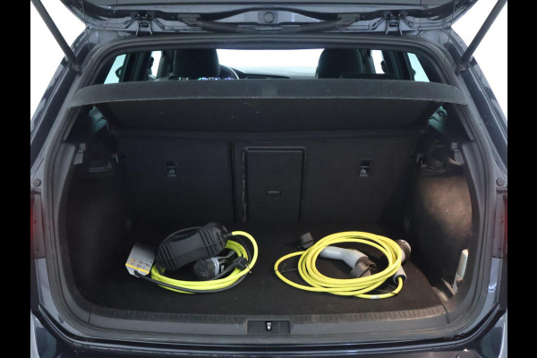 Volkswagen Golf 1.4 TSI PHEV GTE 204 PK | CarPlay | Camera