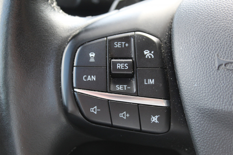 Ford Fiesta 1.0 EcoBoost Vignale , 100pk , 5 deurs 62115km NAP Climate control , Winter pack , Trekhaak , Bluetooth