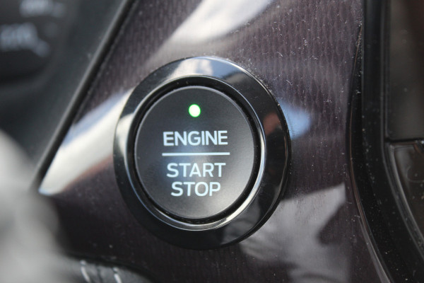Ford Fiesta 1.0 EcoBoost Vignale , 100pk , 5 deurs 62115km NAP Climate control , Winter pack , Trekhaak , Bluetooth