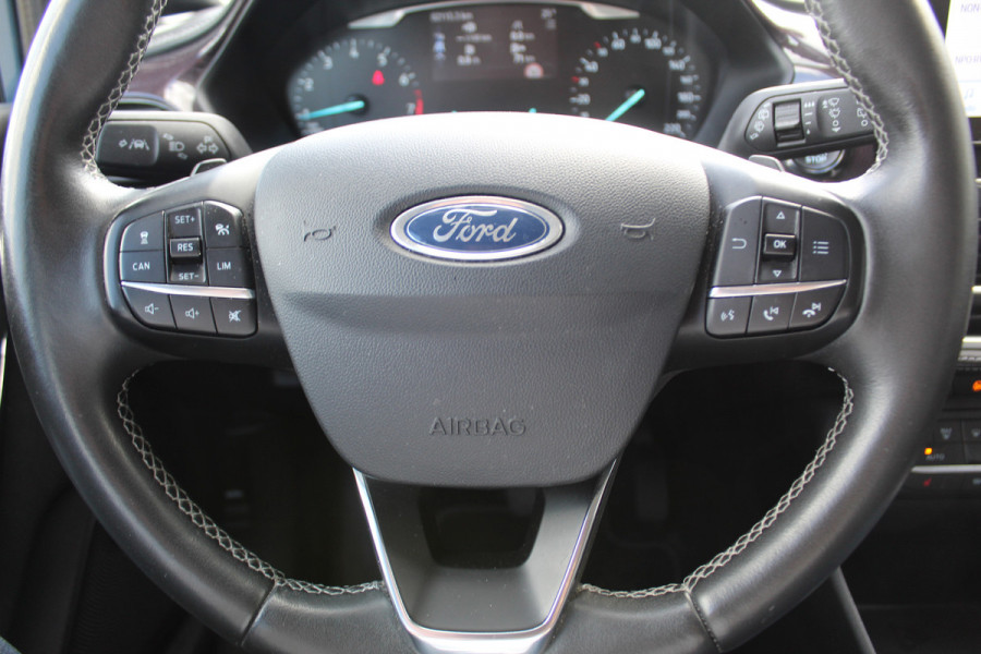 Ford Fiesta 1.0 EcoBoost Vignale , 100pk , 5 deurs 62115km NAP Climate control , Winter pack , Trekhaak , Bluetooth