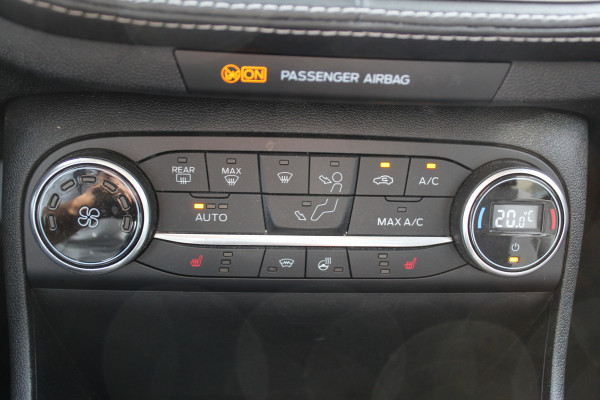 Ford Fiesta 1.0 EcoBoost Vignale , 100pk , 5 deurs 62115km NAP Climate control , Winter pack , Trekhaak , Bluetooth