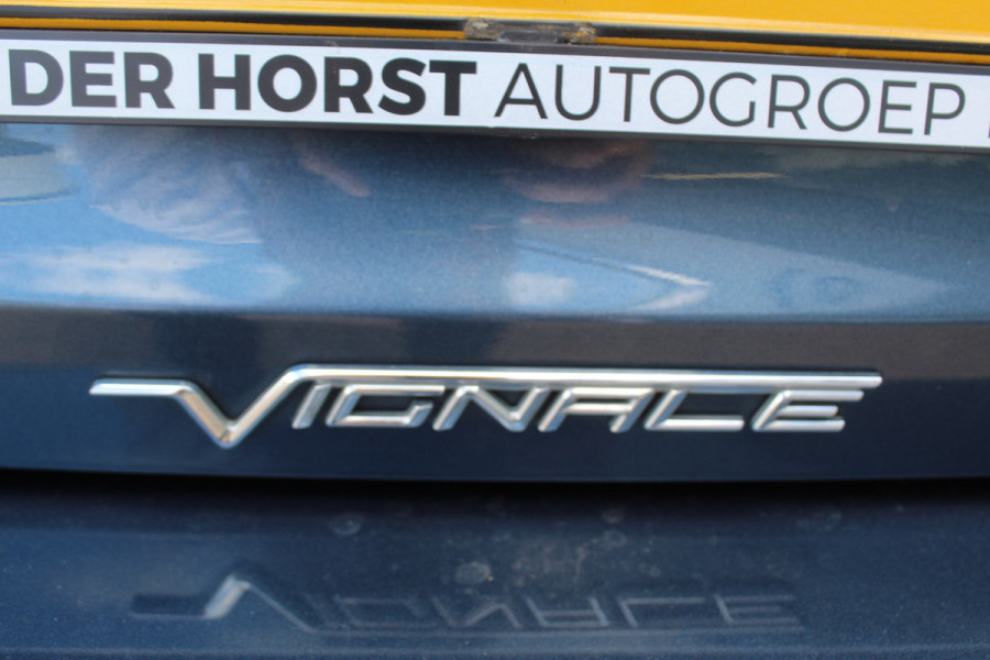 Ford Fiesta 1.0 EcoBoost Vignale , 100pk , 5 deurs 62115km NAP Climate control , Winter pack , Trekhaak , Bluetooth