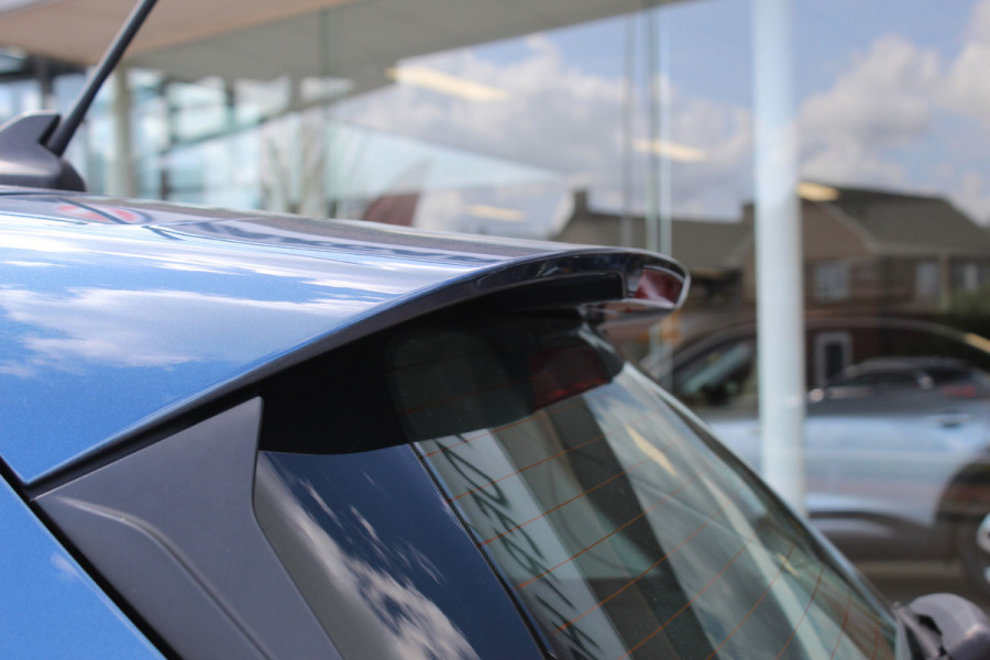 Ford Fiesta 1.0 EcoBoost Vignale , 100pk , 5 deurs 62115km NAP Climate control , Winter pack , Trekhaak , Bluetooth
