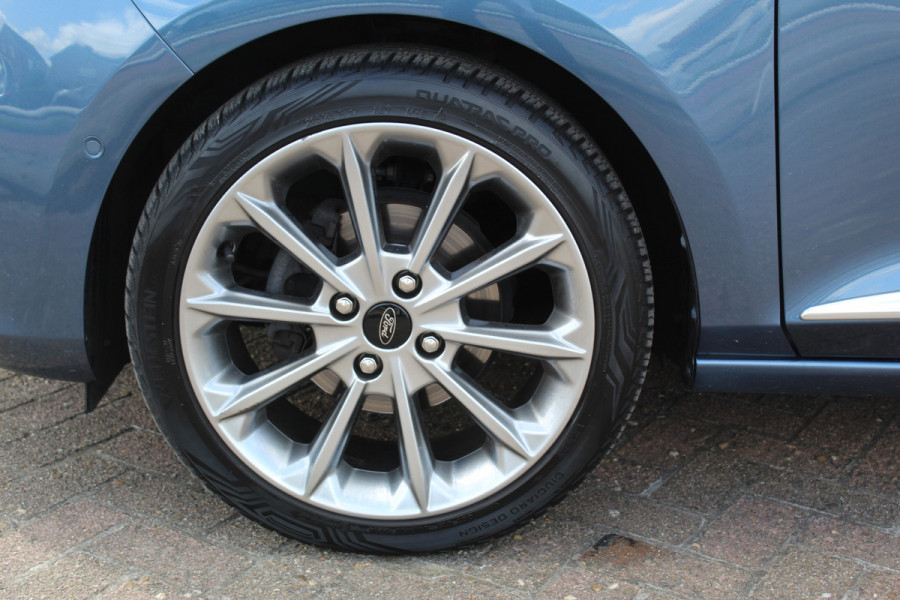 Ford Fiesta 1.0 EcoBoost Vignale , 100pk , 5 deurs 62115km NAP Climate control , Winter pack , Trekhaak , Bluetooth