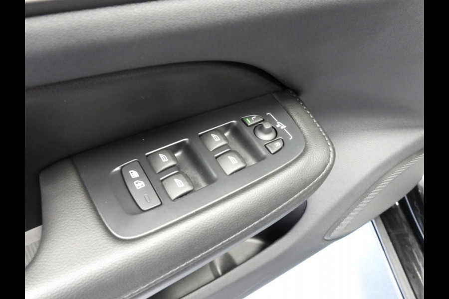Volvo V60 2.0 T6 Recharge AWD Core Plug-in NAVI/LED/18''LMV/CLIMA