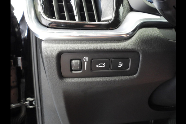 Volvo V60 2.0 T6 Recharge AWD Core Plug-in NAVI/LED/18''LMV/CLIMA
