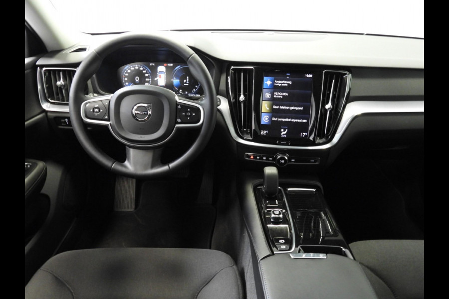 Volvo V60 2.0 T6 Recharge AWD Core Plug-in NAVI/LED/18''LMV/CLIMA