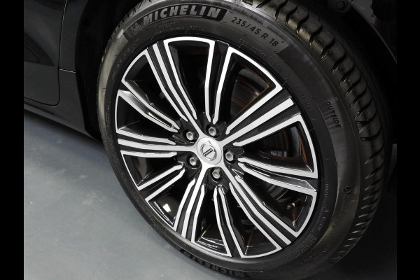 Volvo V60 2.0 T6 Recharge AWD Core Plug-in NAVI/LED/18''LMV/CLIMA