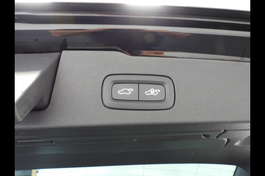 Volvo V60 2.0 T6 Recharge AWD Core Plug-in NAVI/LED/18''LMV/CLIMA