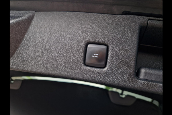 Ford Kuga 2.5 PHEV ST-Line /Panoramadak /Led /Trekhaak