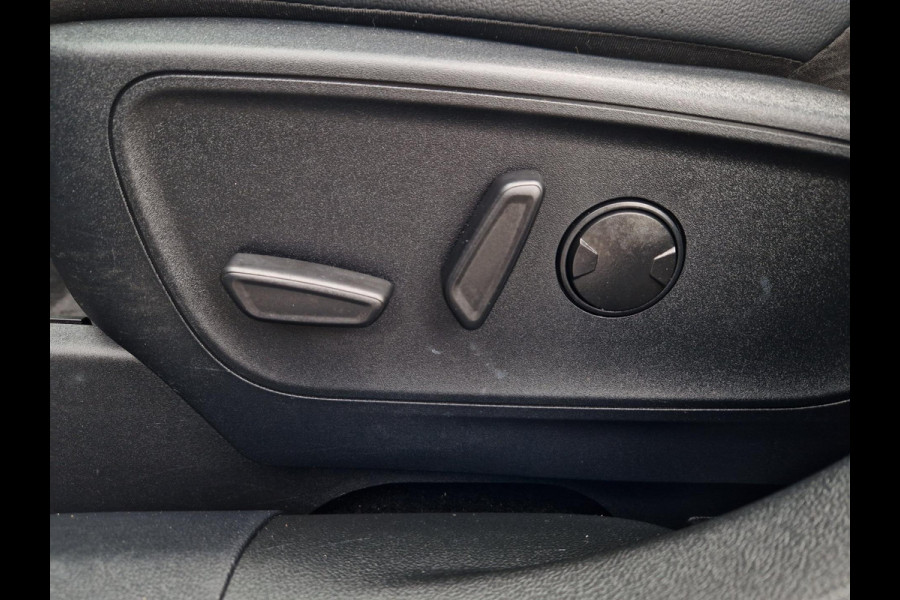Ford Kuga 2.5 PHEV ST-Line /Panoramadak /Led /Trekhaak