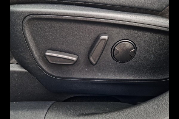 Ford Kuga 2.5 PHEV ST-Line /Panoramadak /Led /Trekhaak