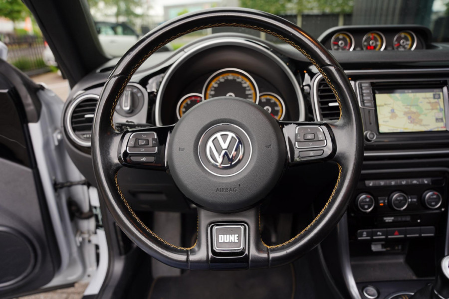 Volkswagen Beetle Cabriolet 2.0 TSI Dune NL-Auto 66 D.Km