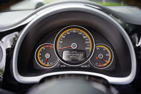 Volkswagen Beetle Cabriolet 2.0 TSI Dune NL-Auto 66 D.Km
