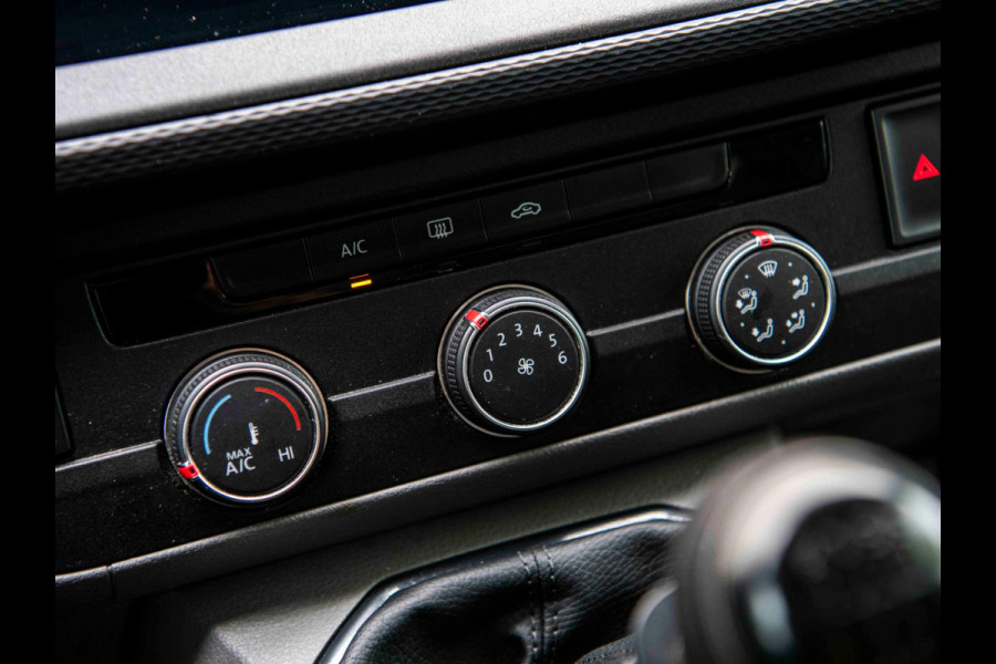 Volkswagen Transporter 2.0 TDI L2H1 | Trekhaak | Cruise | Carplay | Navi