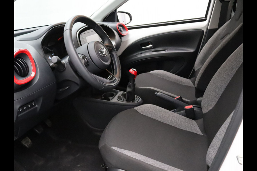 Toyota Aygo X 1.0 VVT-i MT first Adapt. Cruise | Camera | Climate | Carplay | 17" Velgen