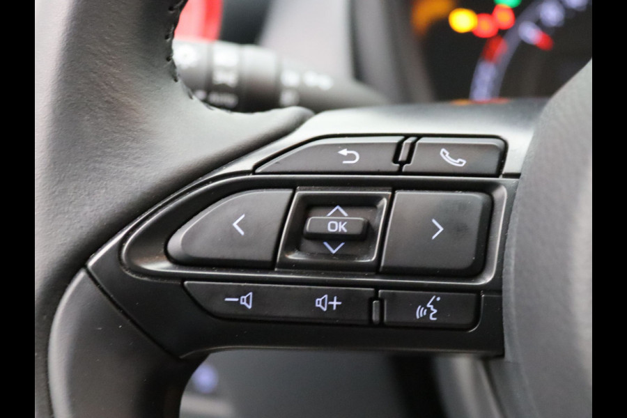 Toyota Aygo X 1.0 VVT-i MT first Adapt. Cruise | Camera | Climate | Carplay | 17" Velgen
