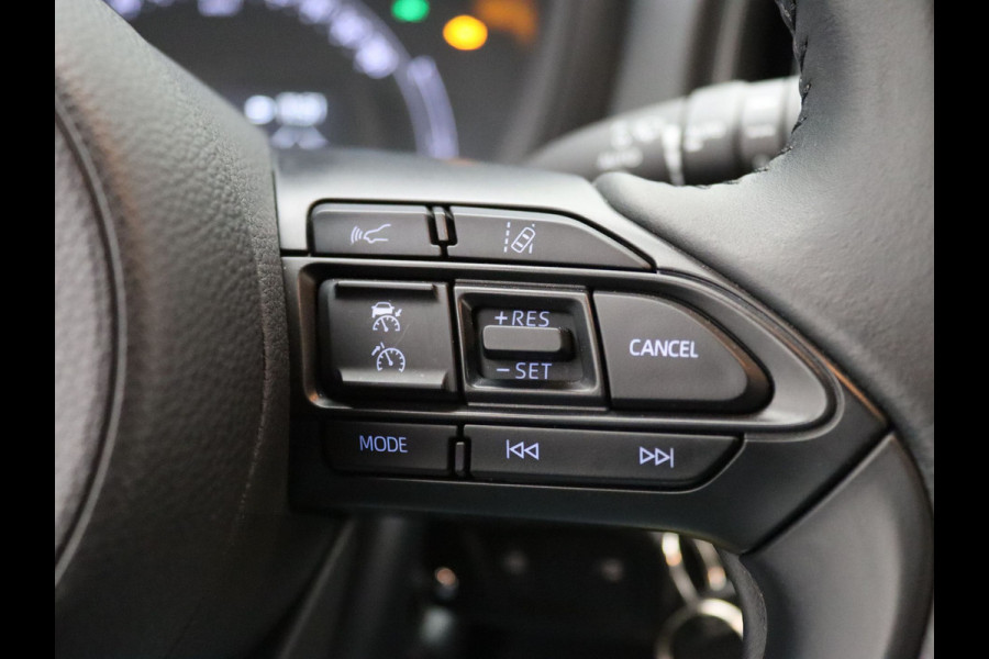 Toyota Aygo X 1.0 VVT-i MT first Adapt. Cruise | Camera | Climate | Carplay | 17" Velgen