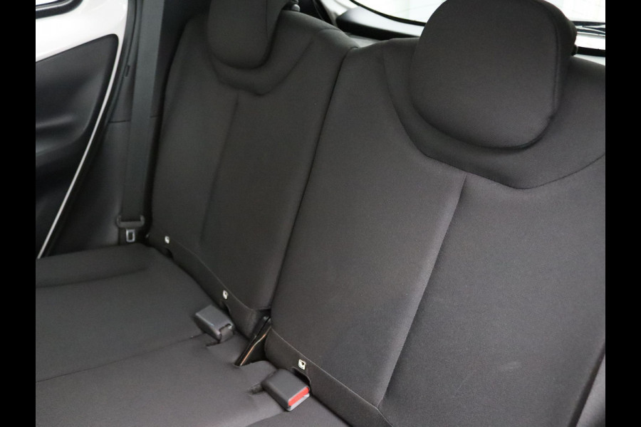 Toyota Aygo X 1.0 VVT-i MT first Adapt. Cruise | Camera | Climate | Carplay | 17" Velgen